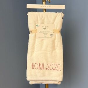 ⚡️Rae Dunn "BORN 2025" Soft Plush Baby Blanket